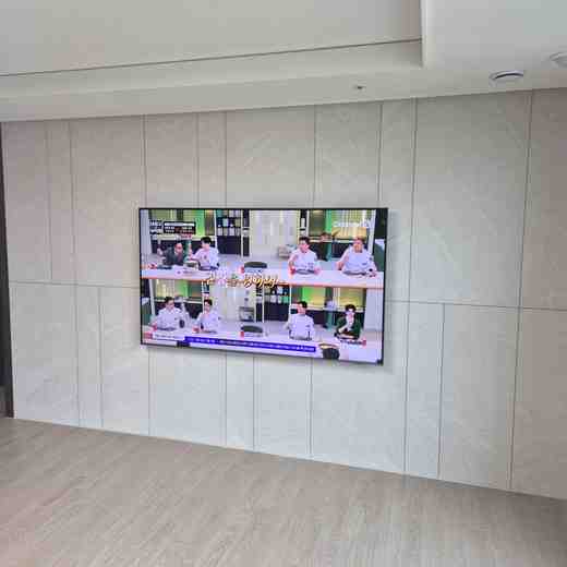 풀모션 각도 조정 무타공 벽걸이TV 설치