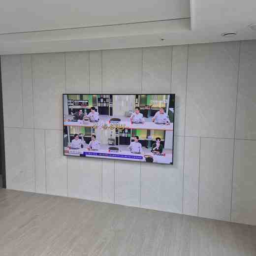 높이 재조정 무타공 벽걸이TV 설치