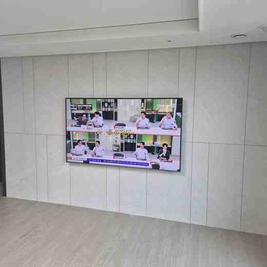리모델링 후 재배치 무타공 벽걸이TV 설치